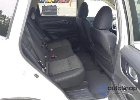 2017 Nissan Rogue S/Sl/Sv z USA, uszkodzony, nr VIN 5N1AT2MV1HC743494